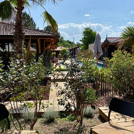 Villacanau Bed & Breakfast *
